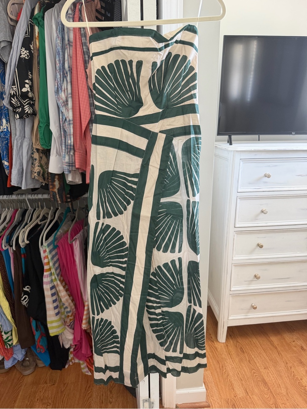 Luxxel Green and White Strapless Printed Midi Dress